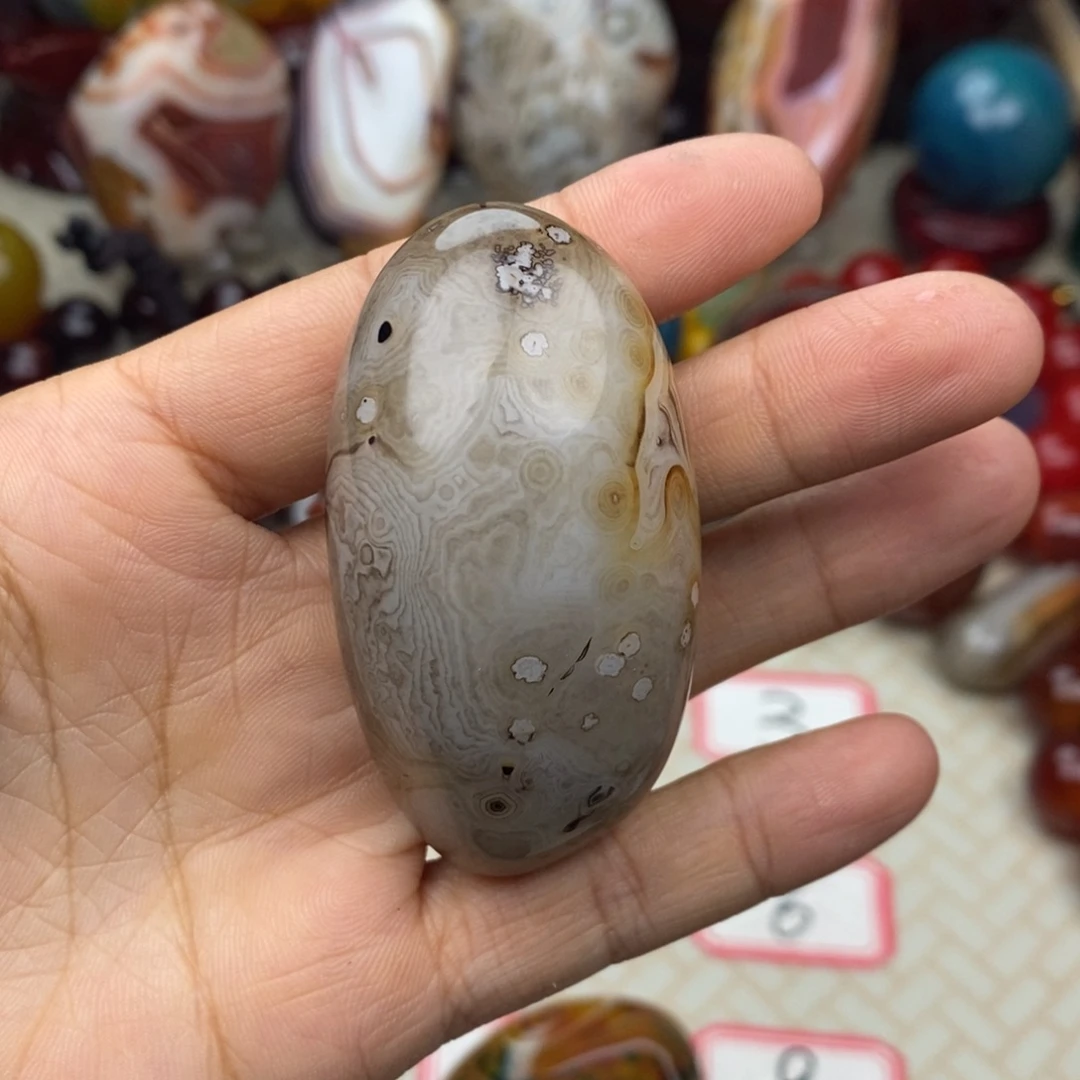 小***布玛瑙/玉髓未镶嵌颈饰