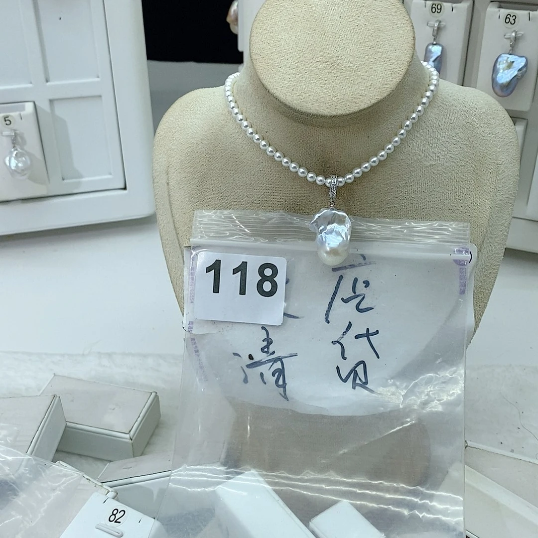 淡水珍珠颈饰合金