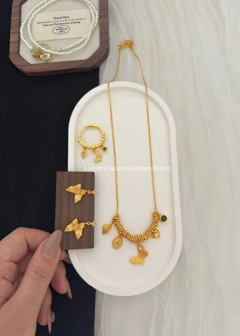 铜合金亚克力项链 古法蝴蝶树叶多宝盘缠项链三件套小众设计感