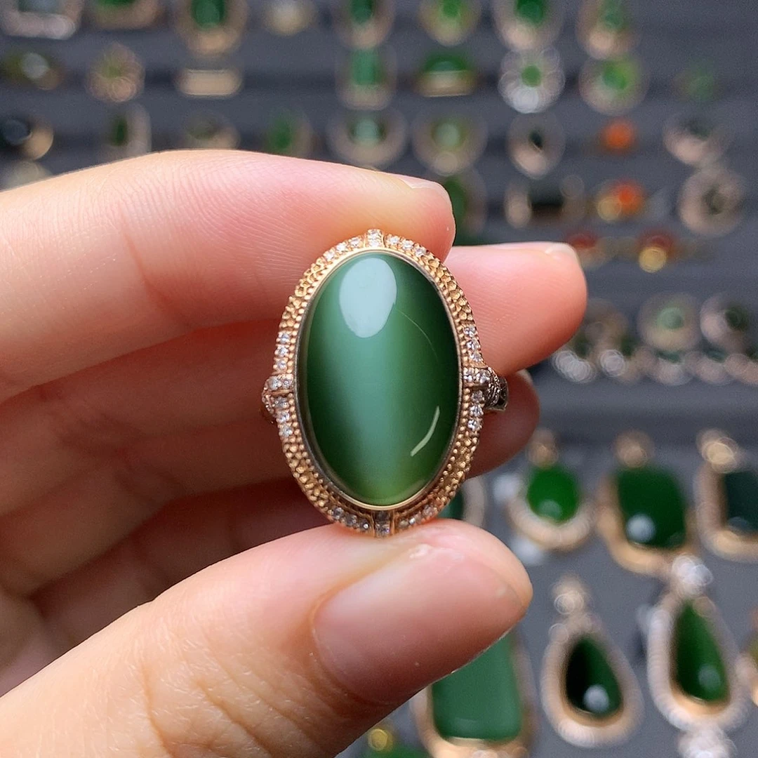 和田玉戒指18K金镶嵌