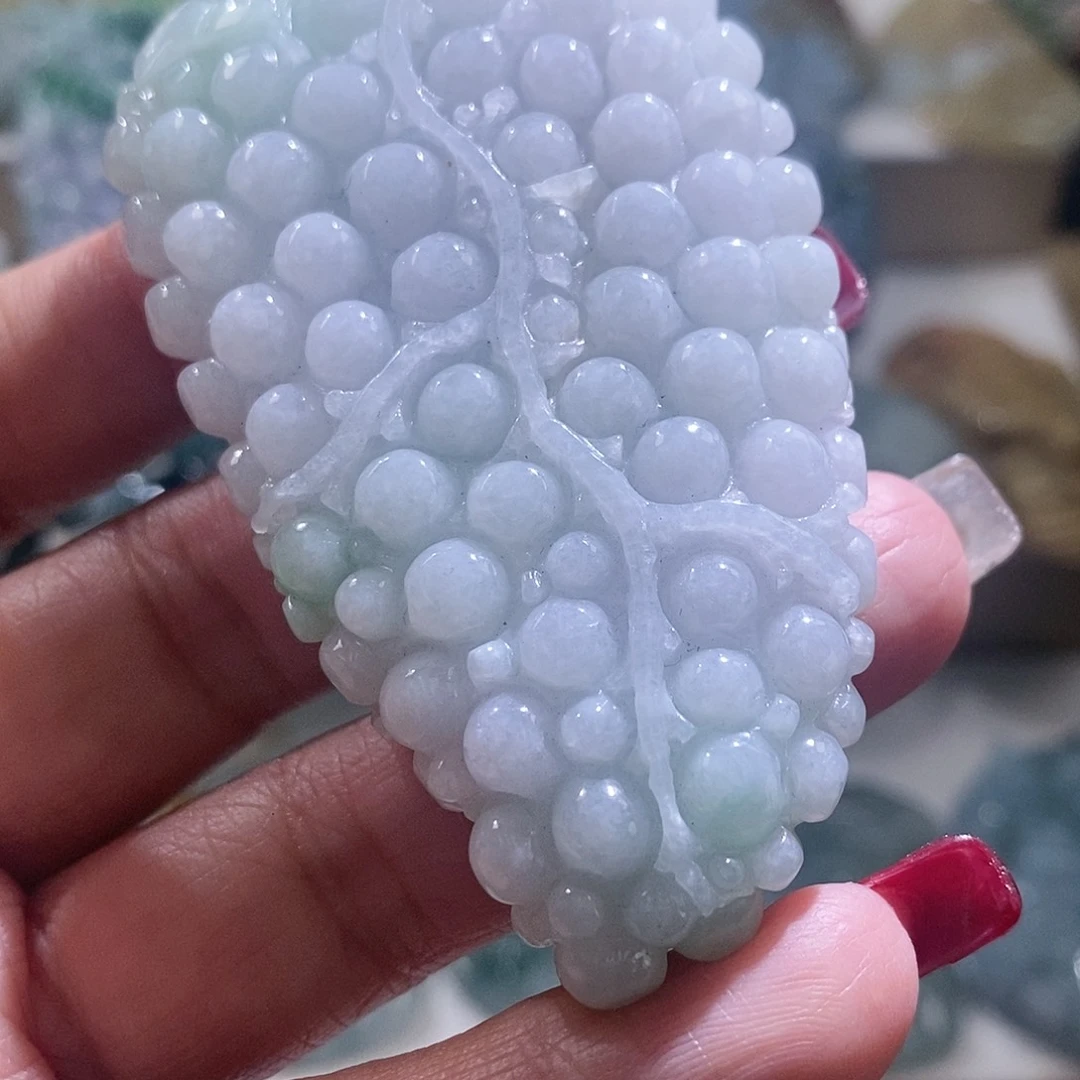 【闪购商品】翡翠颈饰未镶嵌葡萄