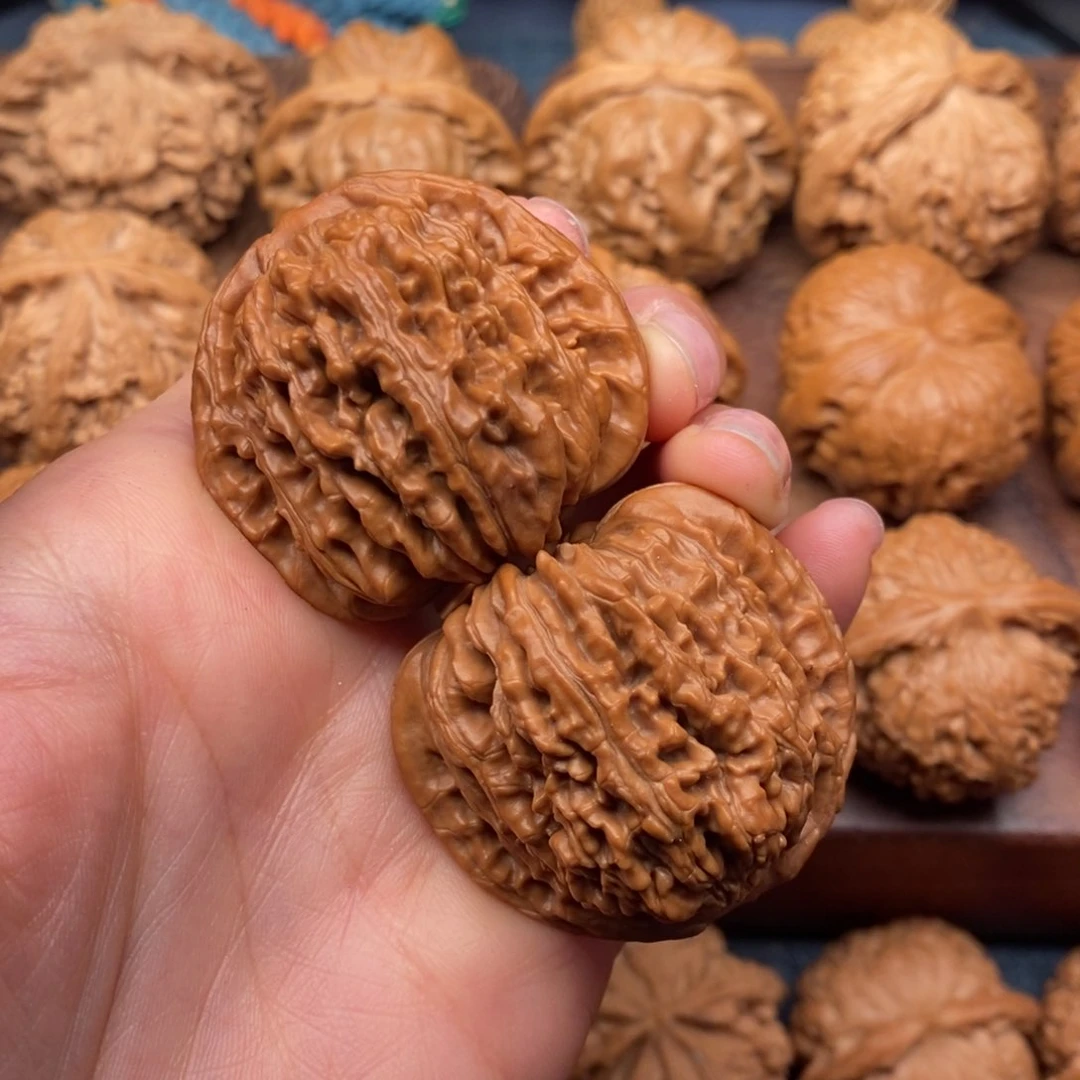 文玩核桃把件40平谷楼