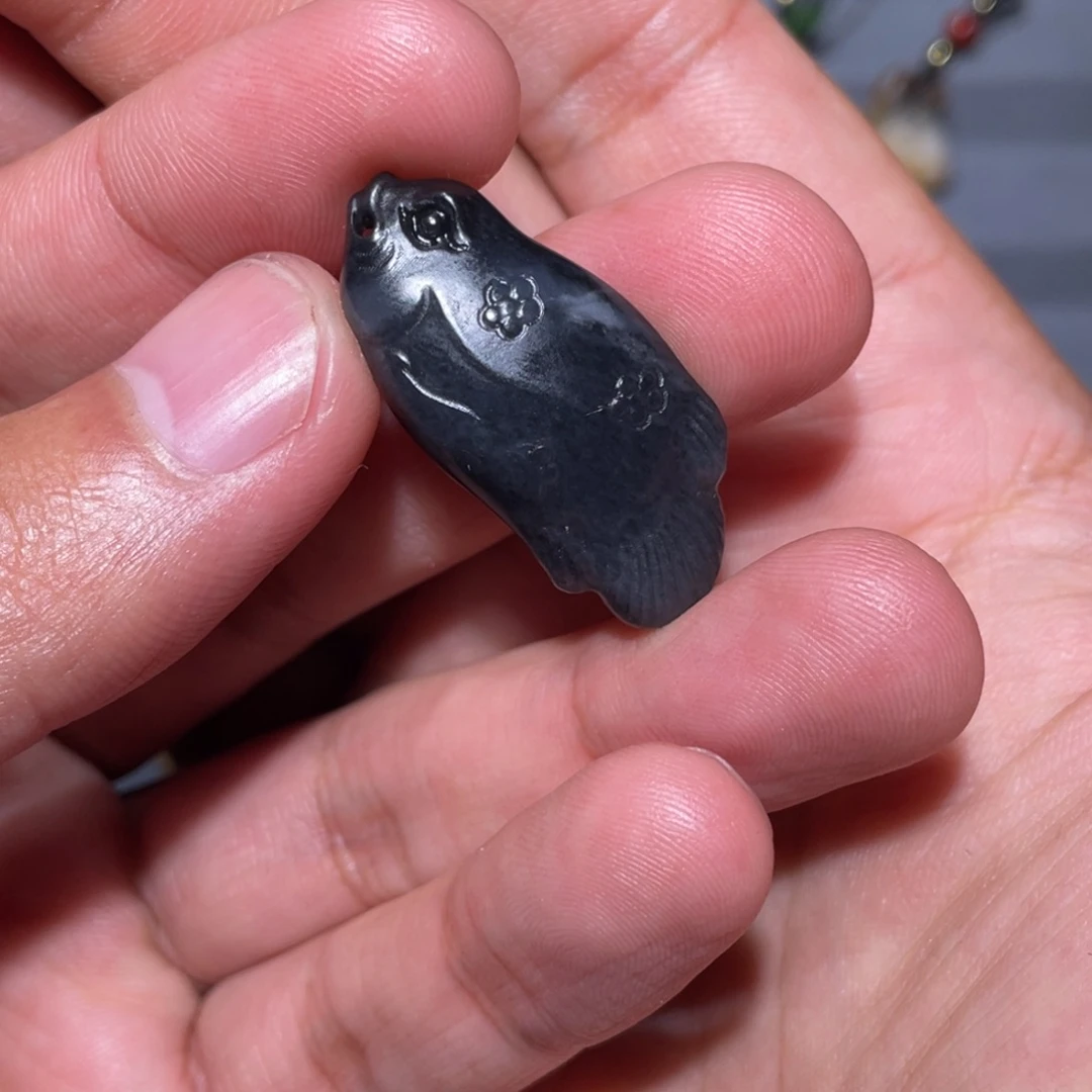 和田玉未镶嵌车挂