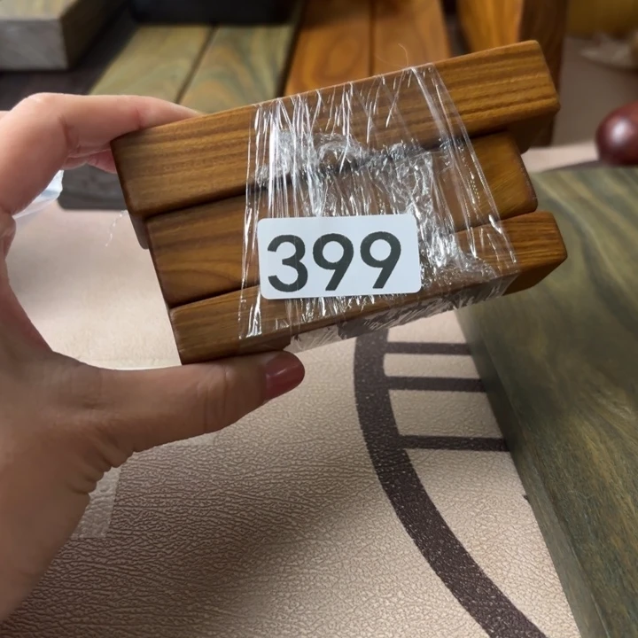 维腊木（绿檀）桂**人