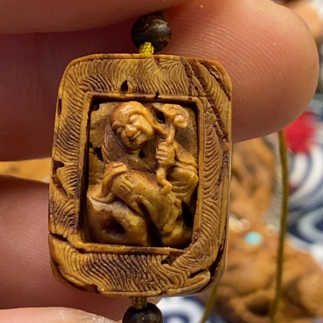 潍坊核雕桃核雕刻如意罗汉佛牌