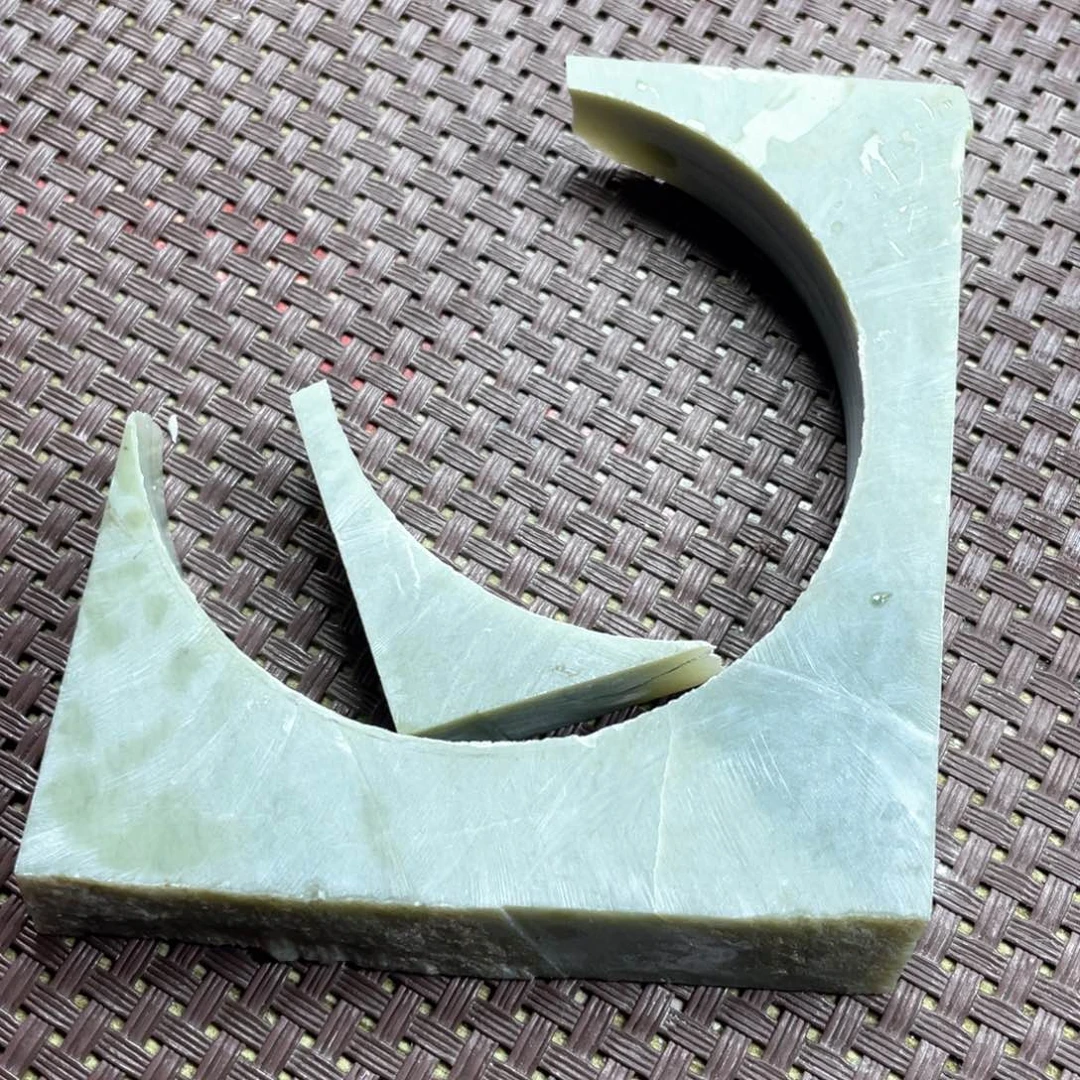 独山玉边角未镶嵌一**?