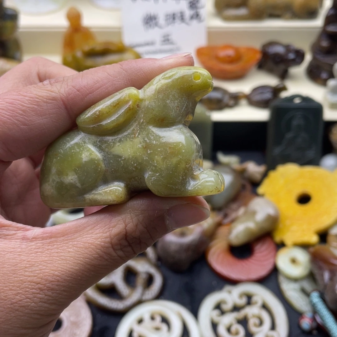 未镶嵌蛇纹石玉颈饰75