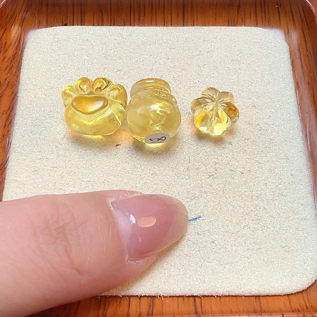 琥珀珠宝奇石未镶嵌泡****?