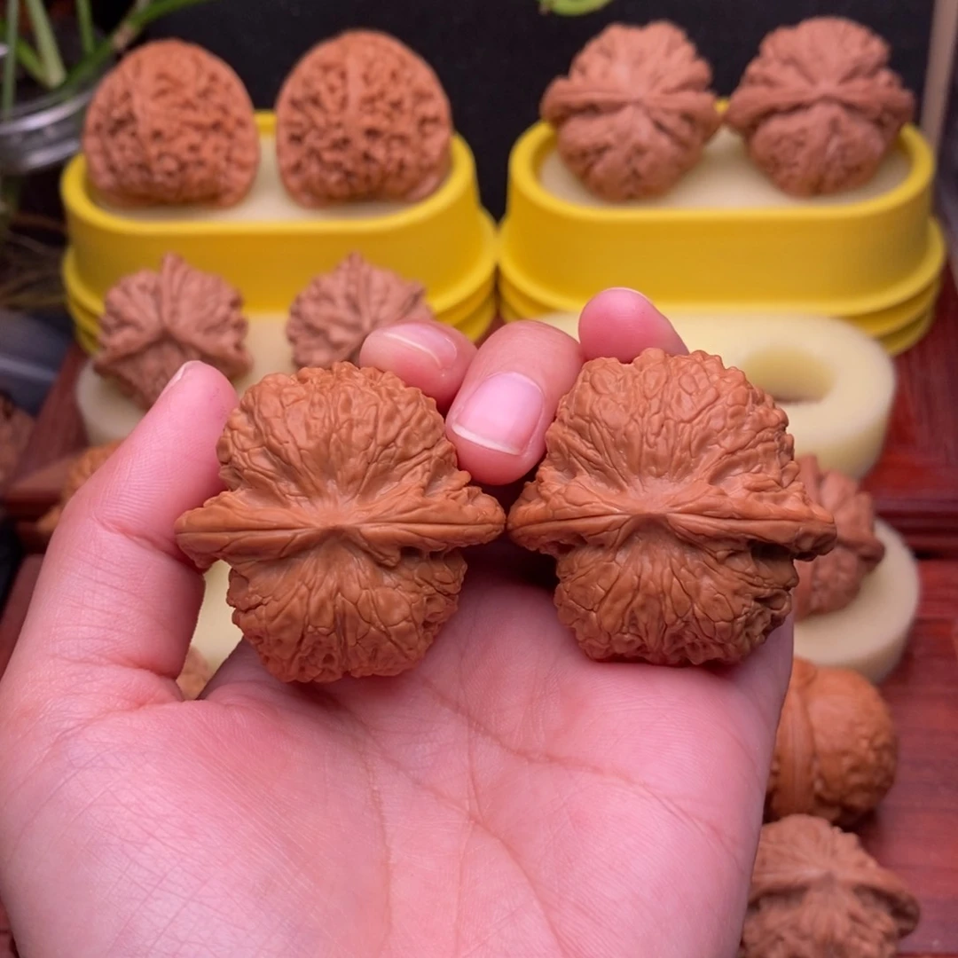 把件文玩核桃一****40“毕业”血麒麟“大漏”