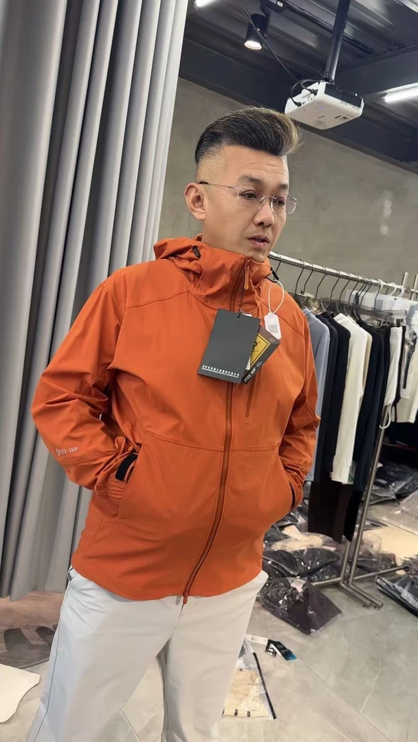 【一吨她娘专属】2025夏季男士高端户外运动速干夹克连帽外套09255