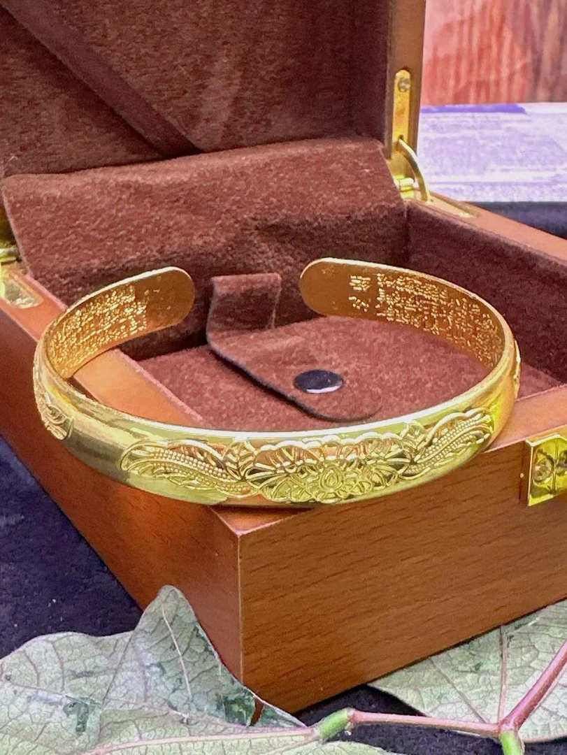 SZ-51顶奢级馆藏级时尚单品手镯经典款老花手镯