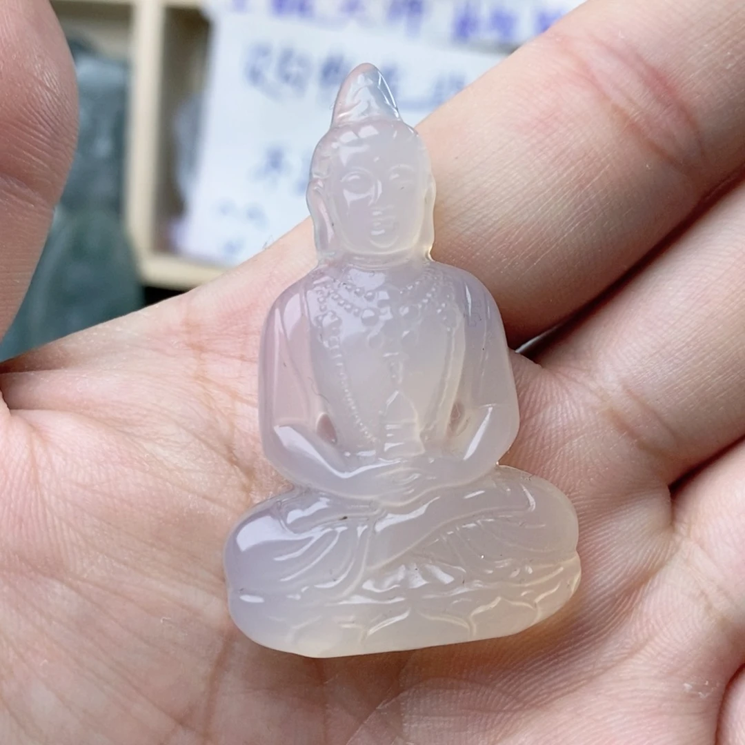 翡翠颈饰未镶嵌佛