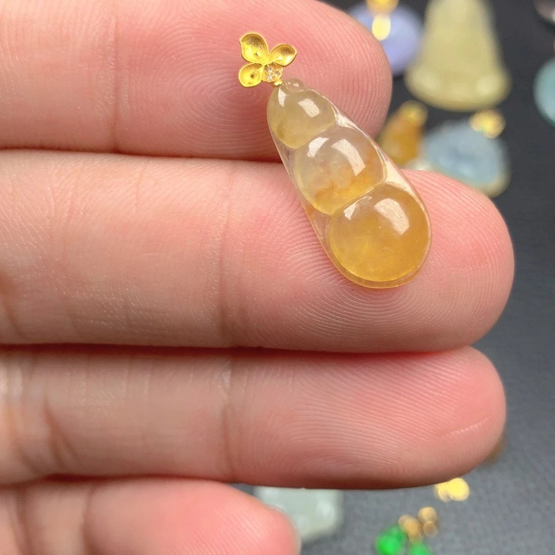 【闪购商品】颈饰18K金镶嵌翡翠翡翠