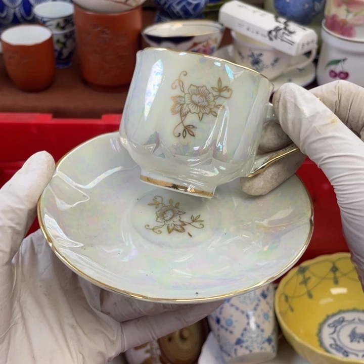 他家瓷器真美…开播了