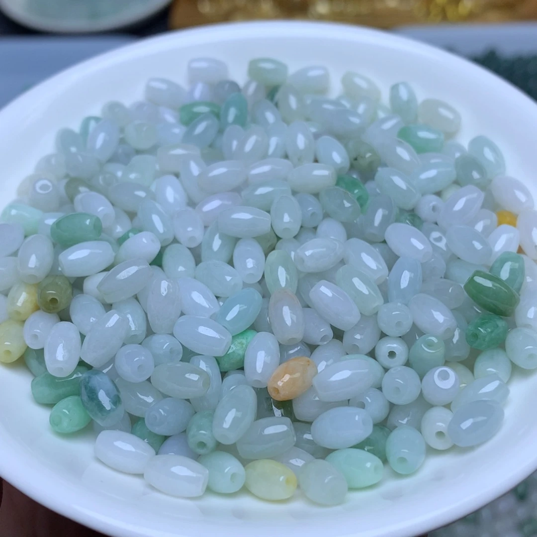 【闪购商品】翡翠手链未镶嵌卡5乘8左右冰米珠100个