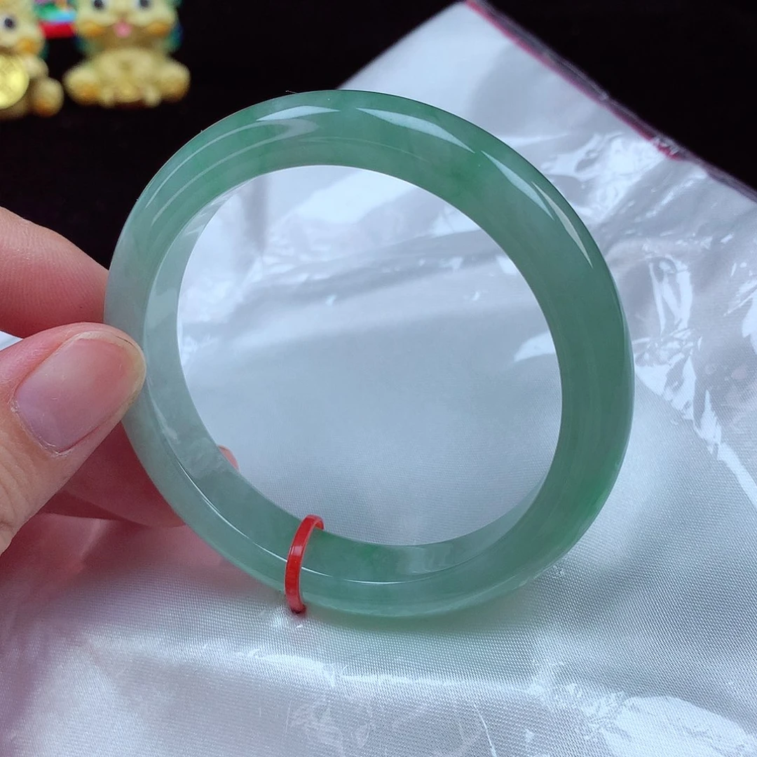 翡翠手镯未镶嵌56-57圈