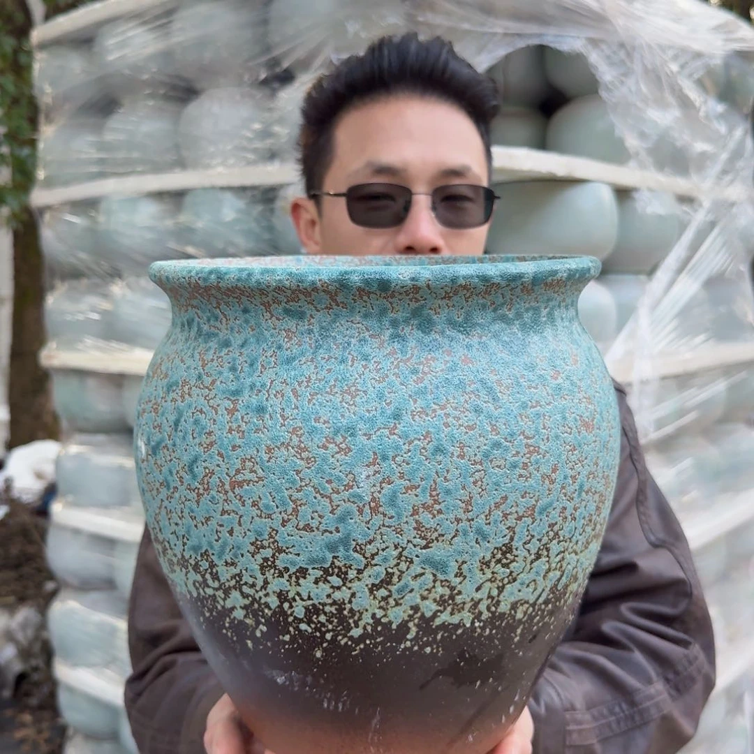 紫砂花盆口24.5高27（一个胖子泡泡绿