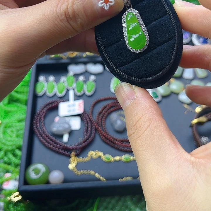 和田玉银S925镶嵌颈饰