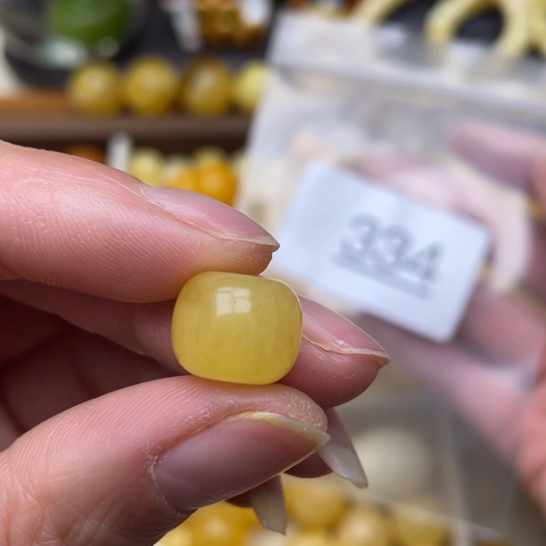 蜜蜡珠宝奇石未镶嵌皮坑12.3