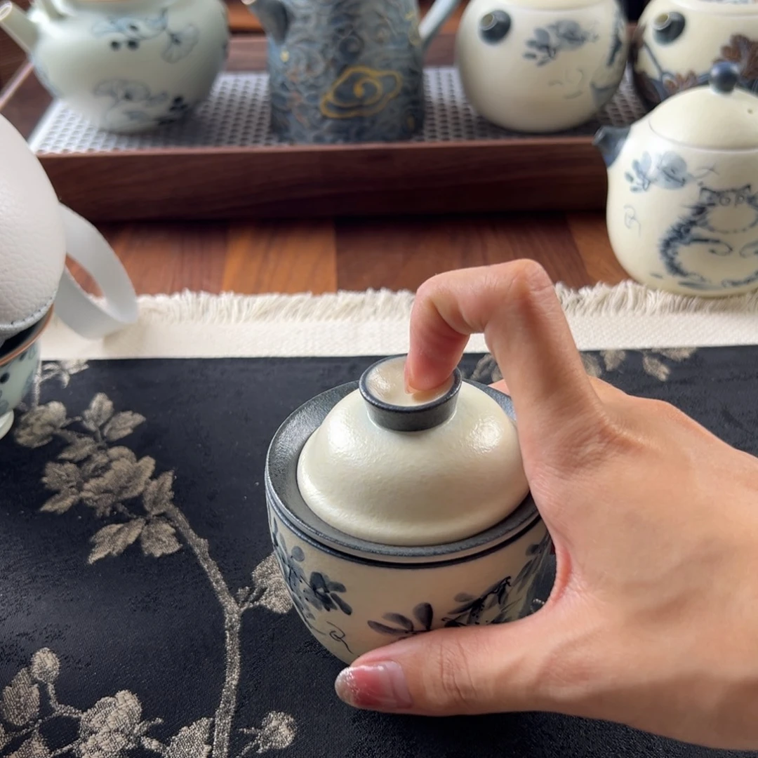茶具等产品的生产和销售为
