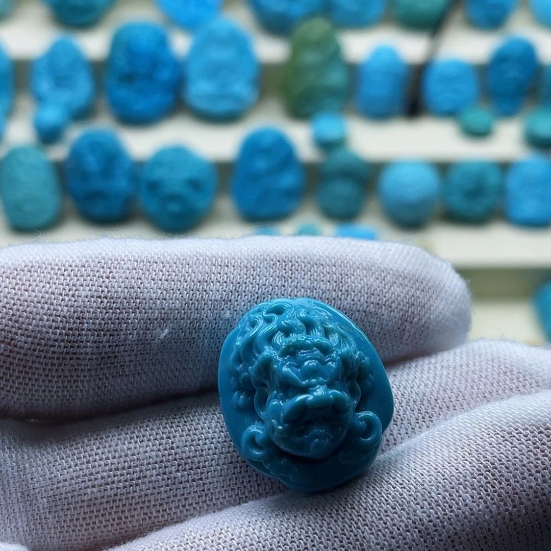 绿松石未镶嵌颈饰