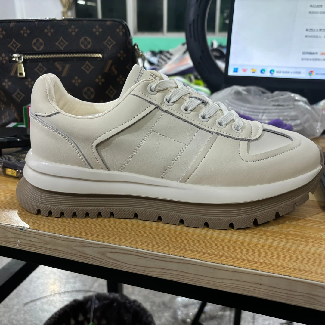 耐磨防滑系带圆头厚款时尚休闲鞋夏季时尚轻便百搭