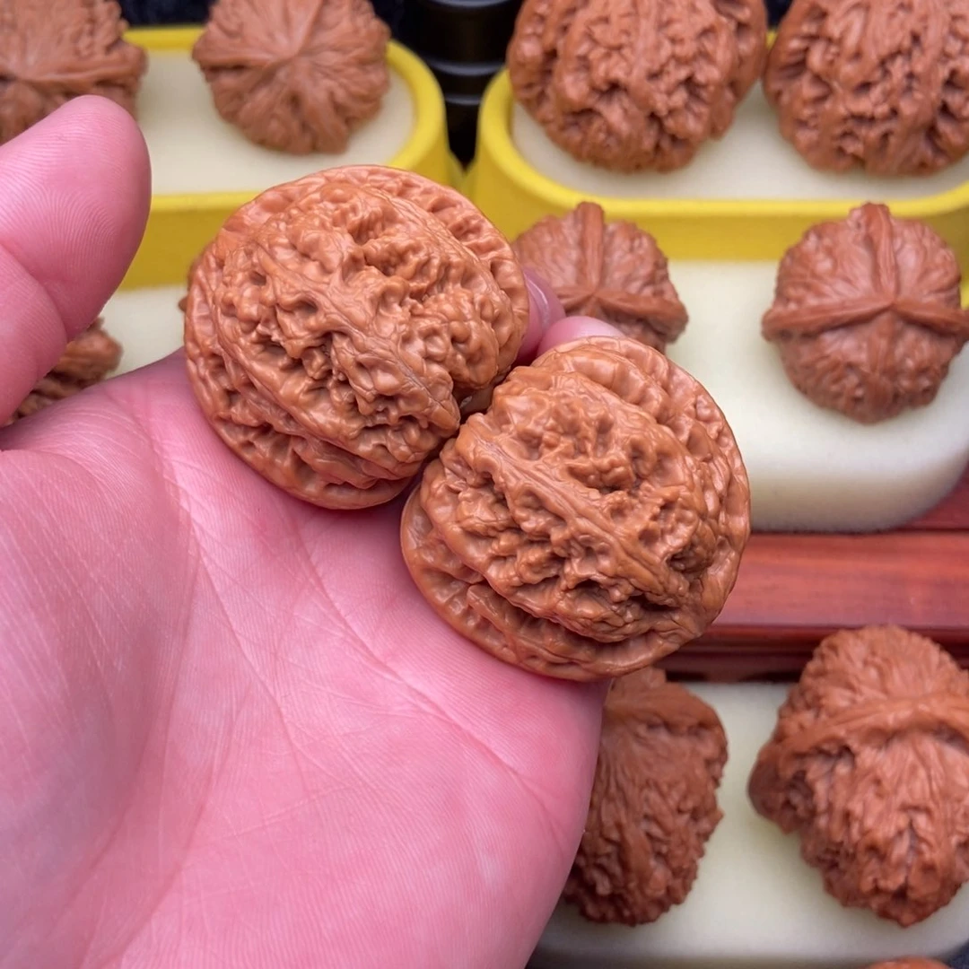 文玩核桃把件山****售粗筋42