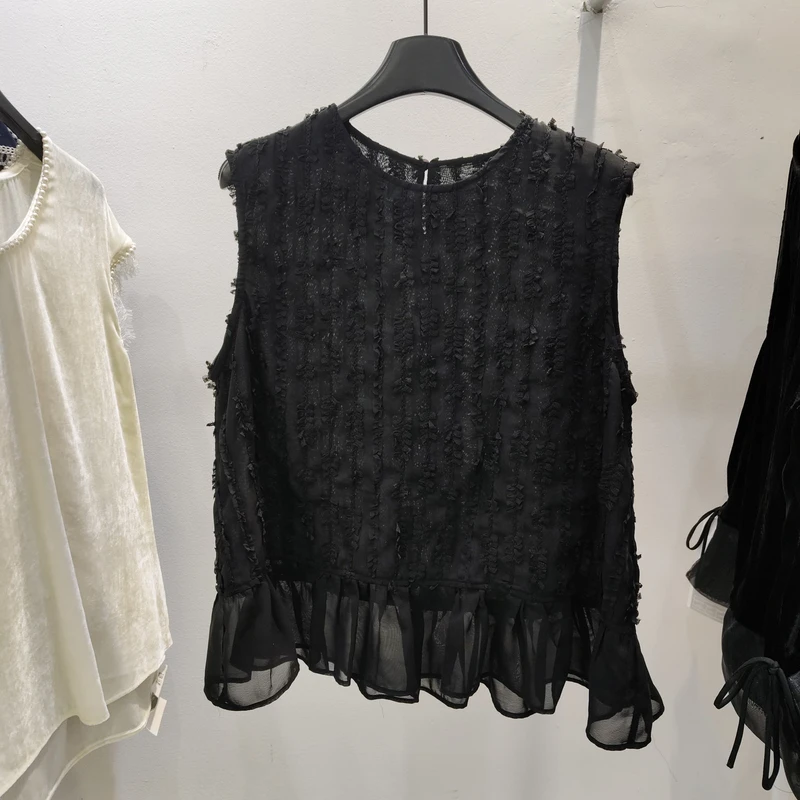 独特设计感拼纱下摆马甲背心女夏季气质显瘦圆领无袖上衣2025新款