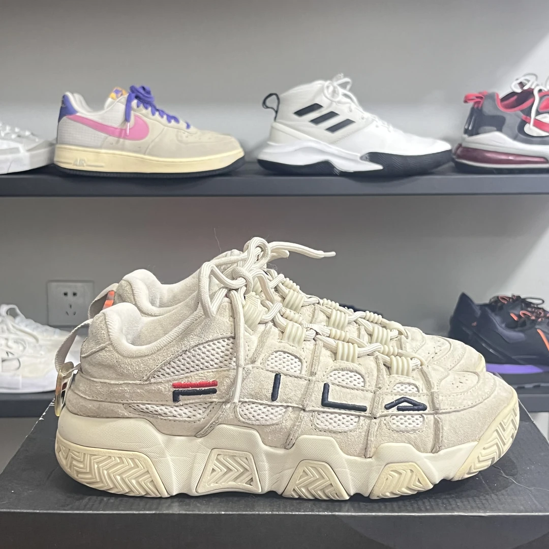 40码FILA/斐乐 BarricadeLow 休闲 脏脏鞋 面包鞋 白色 二手正品