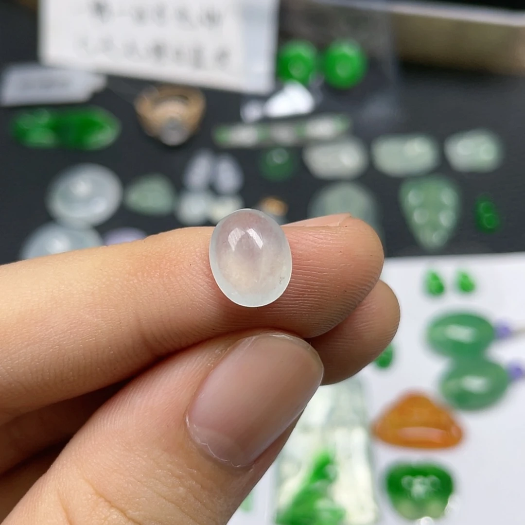 【闪购商品】颈饰未镶嵌翡翠蛋面