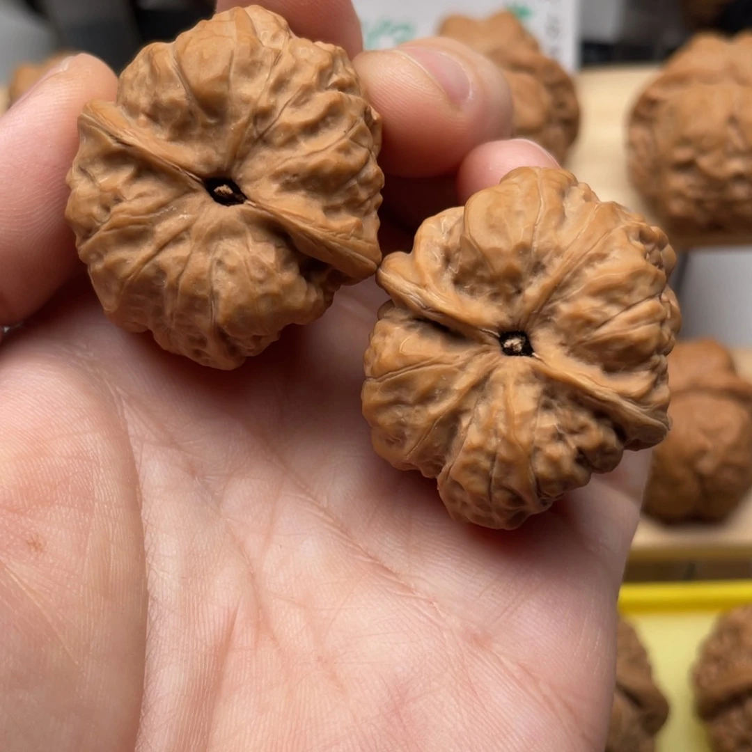 桃核吊坠不****·蛤蟆头34尺138