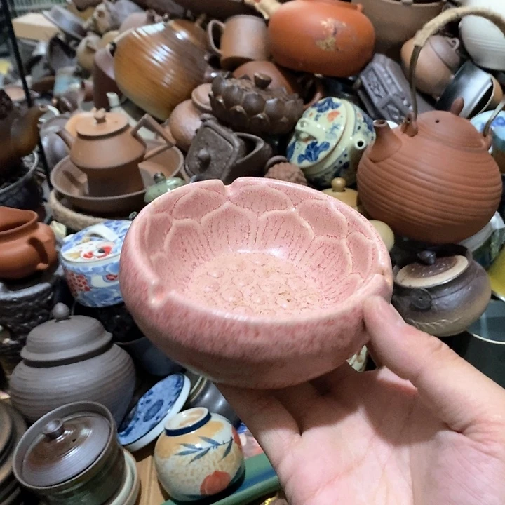 瓷片荷花绽放光芒……然后我们去看看