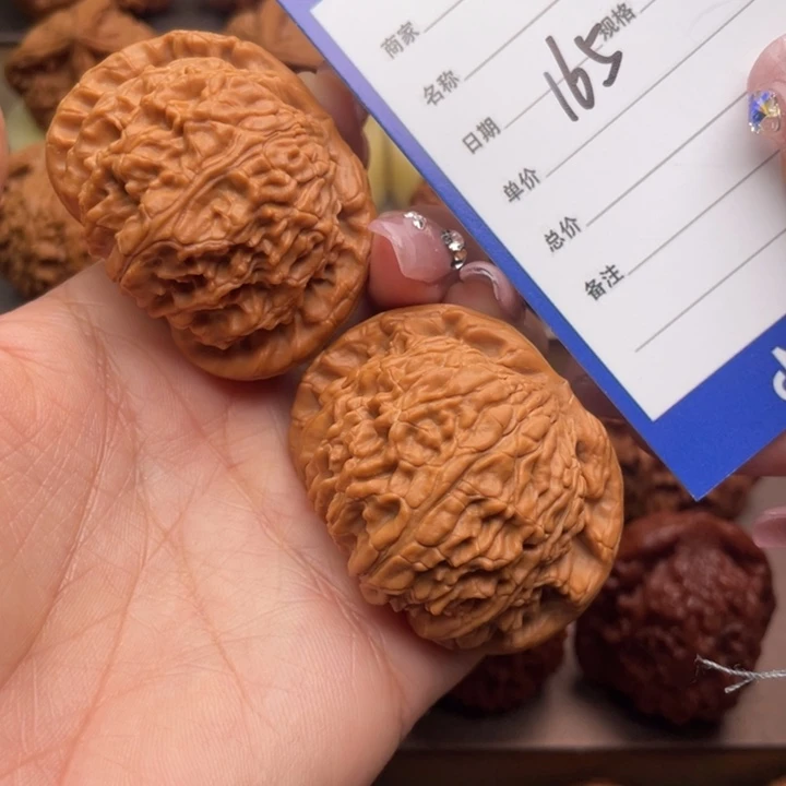 文玩核桃吊坠k***s165号47闷白