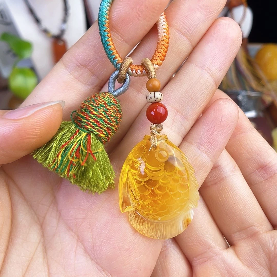 未镶嵌琥珀珠宝奇石