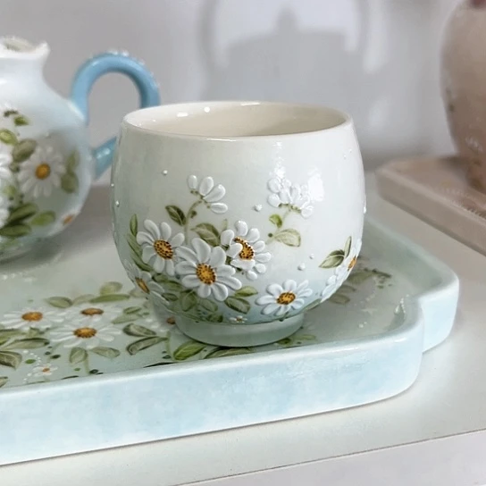 手绘高温釉下彩陶瓷