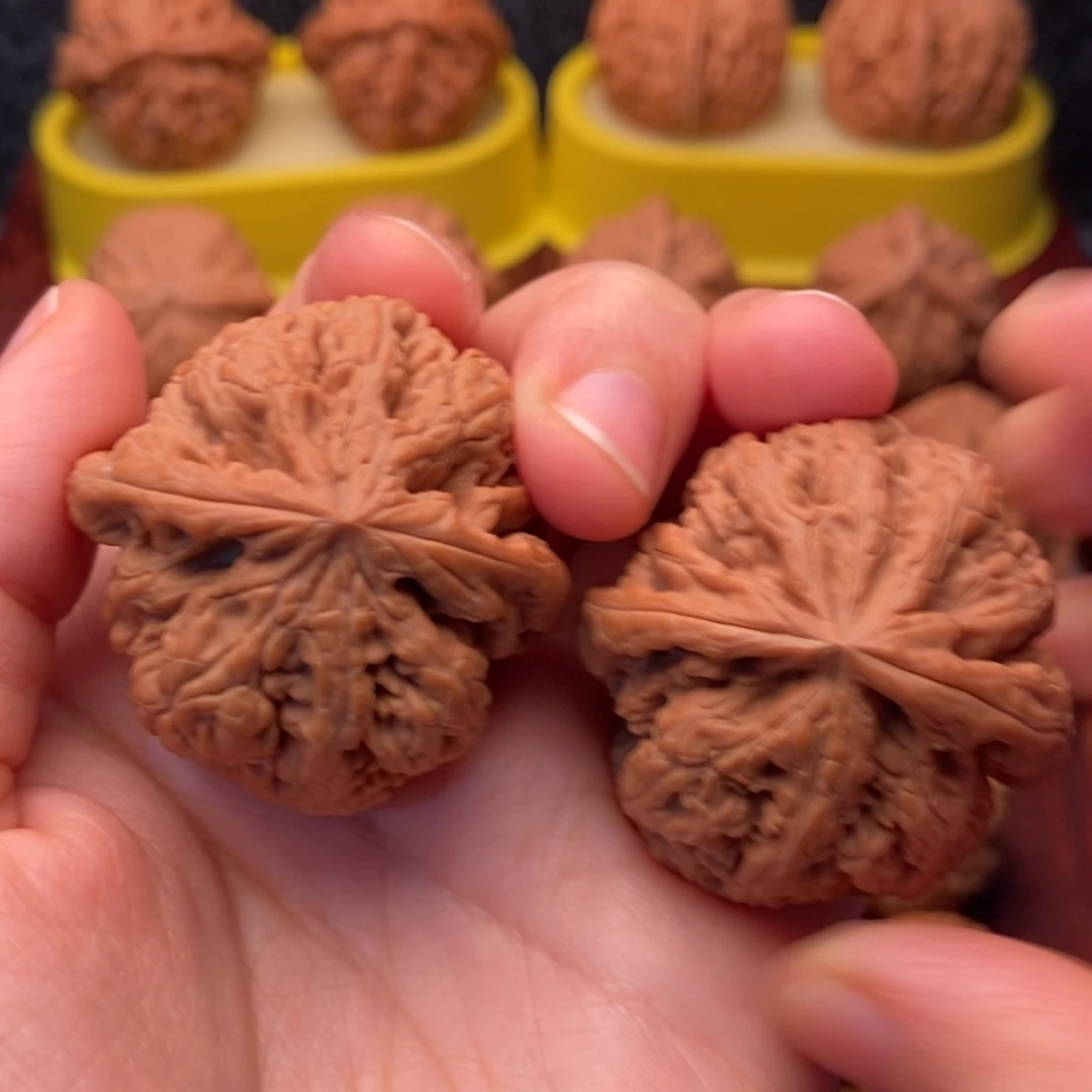 把件文玩核桃39老树红皮 平谷小粗筋