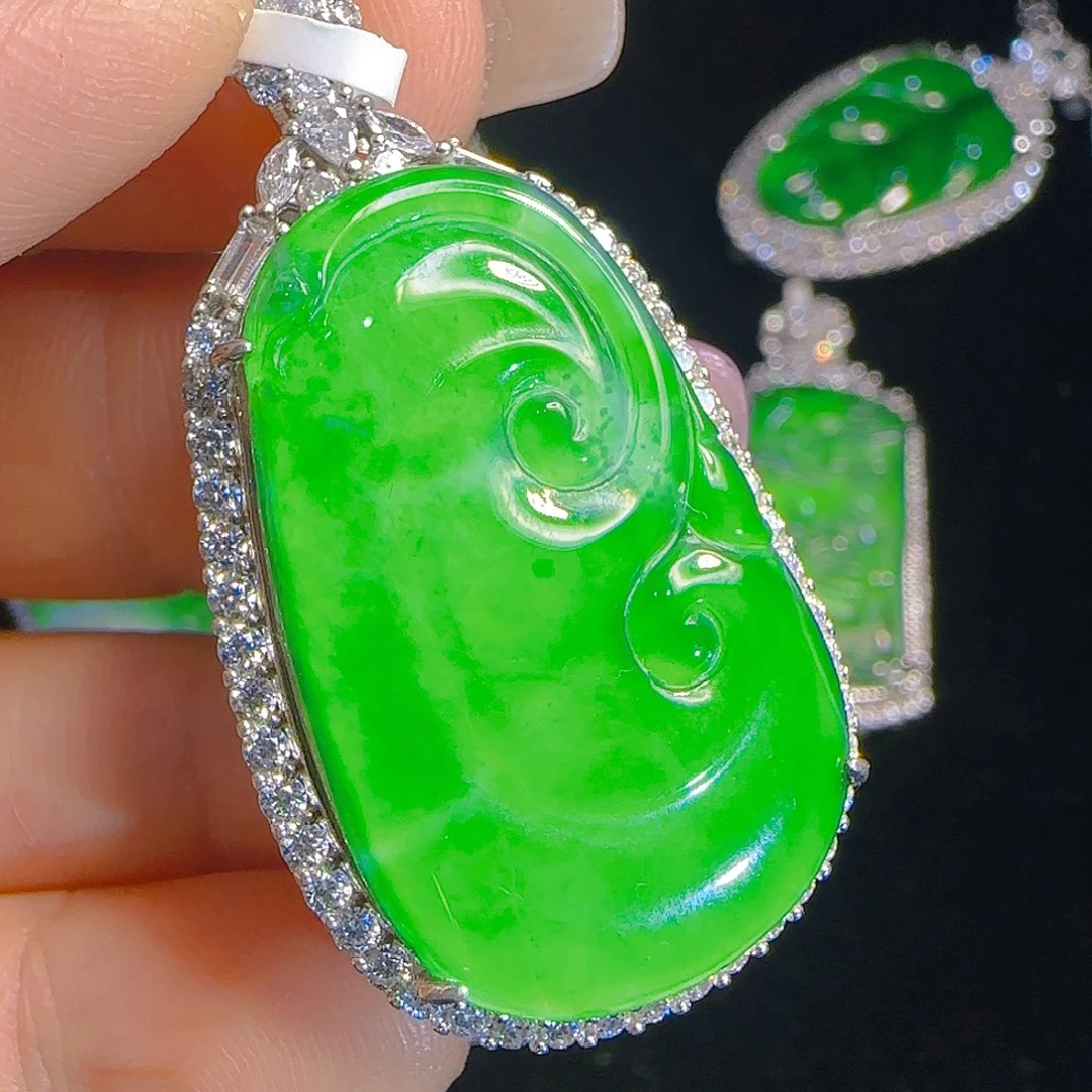 翡翠吊坠(赠链)银S925镶嵌