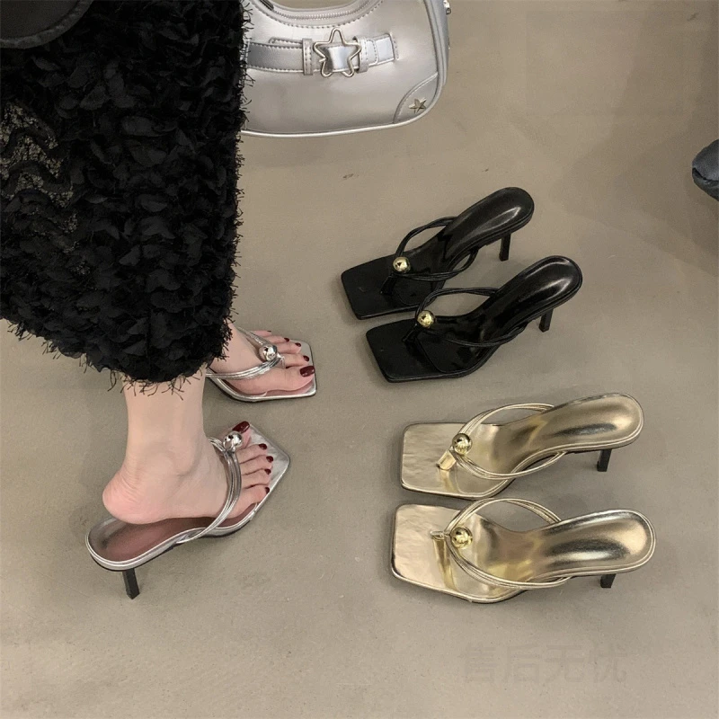 新款高跟2025年夏季夹趾银色凉鞋人字拖鞋仙女鞋子细跟法式配裙子