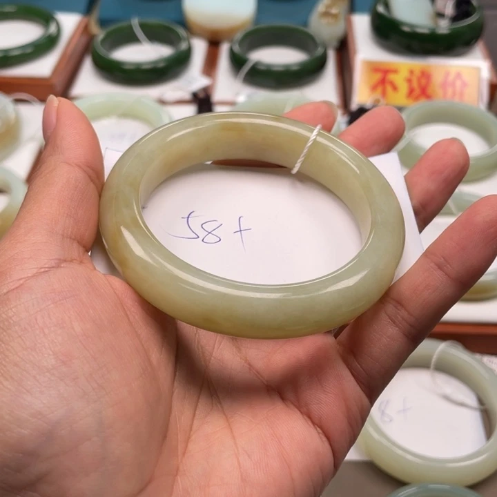 未镶嵌手镯和田玉（糖玉）糖*果