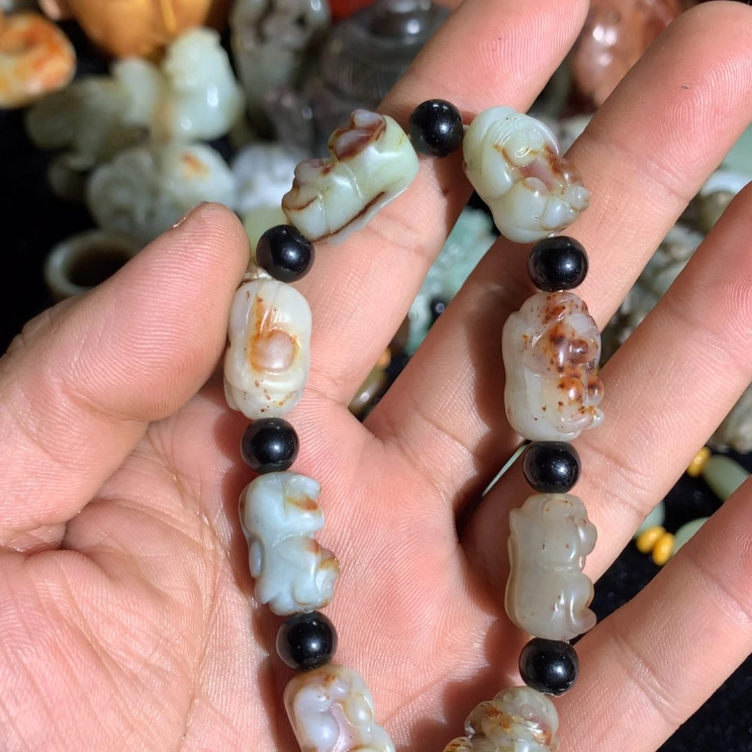 财***）透闪石质玉未镶嵌颈饰