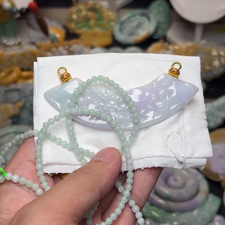 颈饰未镶嵌翡翠吊坠