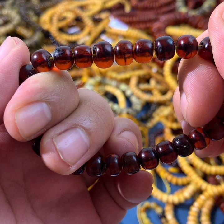 未镶嵌琥珀珠宝奇石