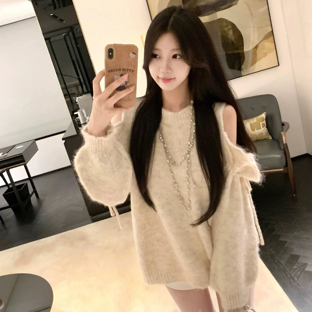 22406韩系辣妹镂空针织衫上衣秋冬新款宽松慵懒风纯欲风露肩毛衣