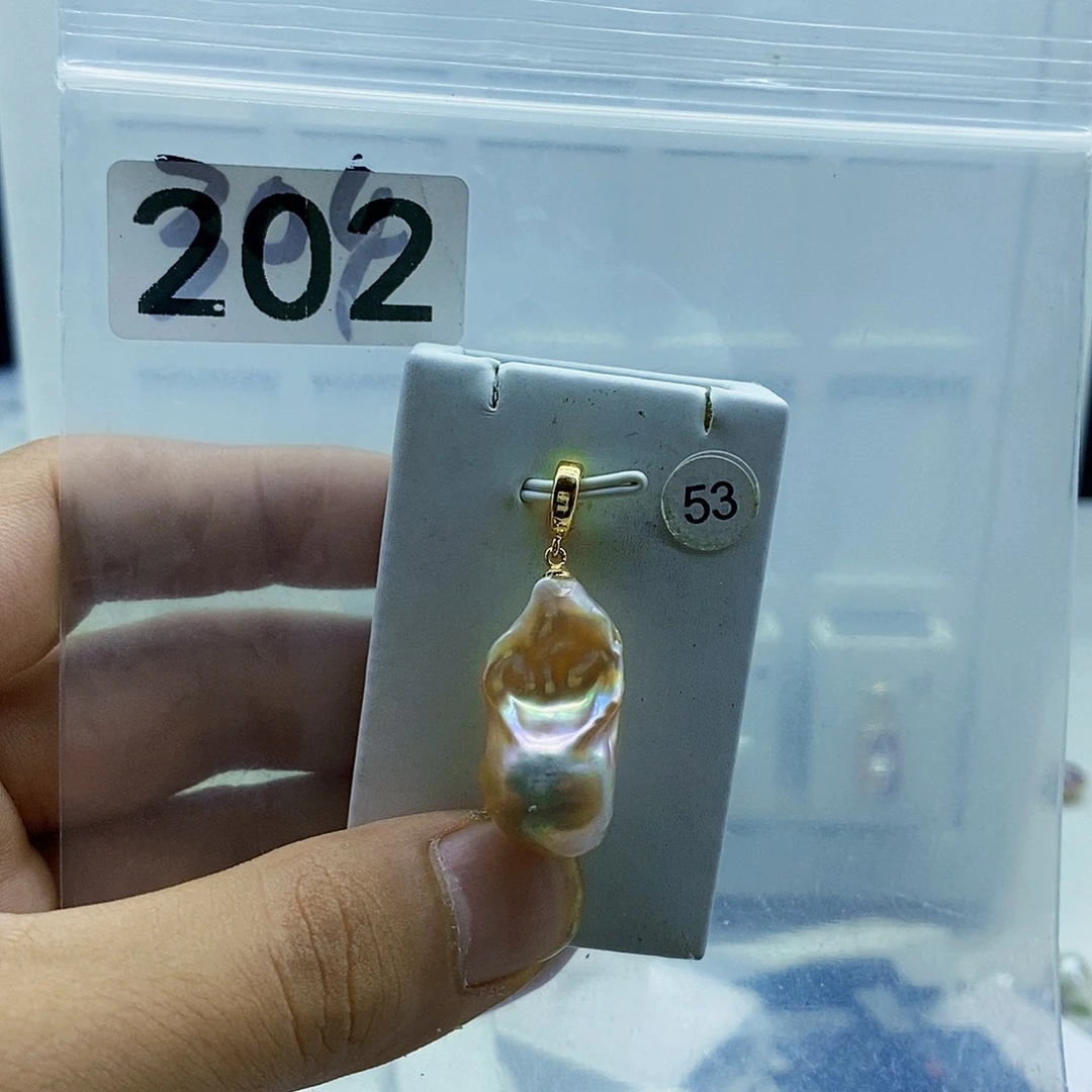 淡水珍珠合金颈饰