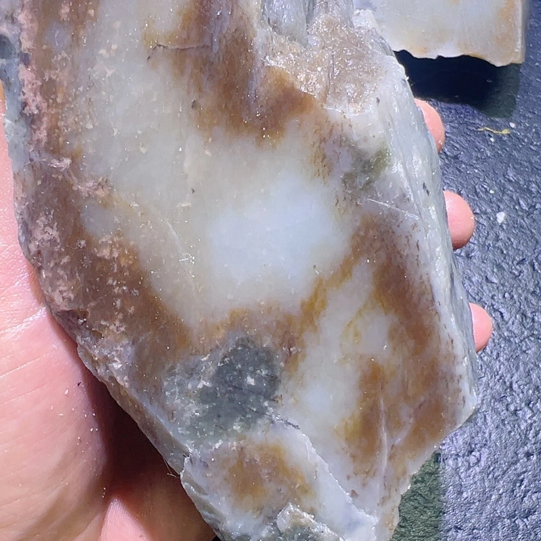 和田玉未镶嵌珠宝半成品