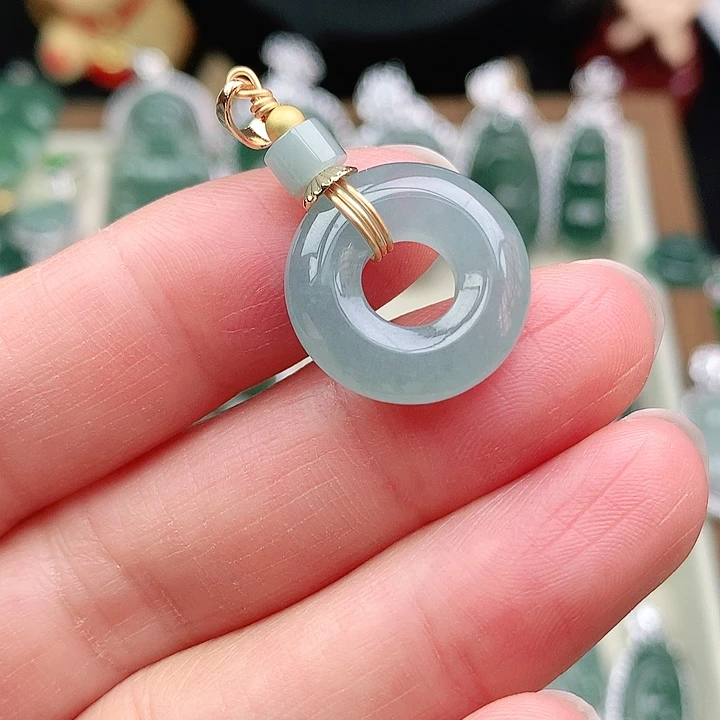 颈饰未镶嵌翡翠吊坠