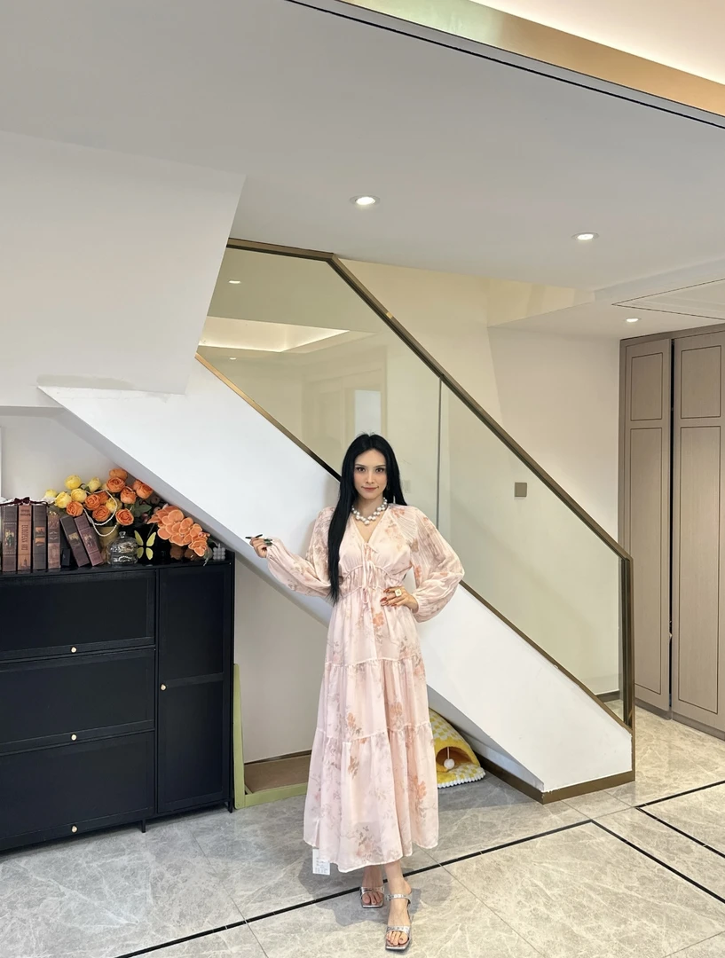 A&N   【樱花心情】法式粉色碎花高级感设计感气质显瘦v领连衣裙