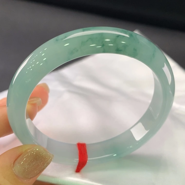 翡翠手镯未镶嵌正圈57