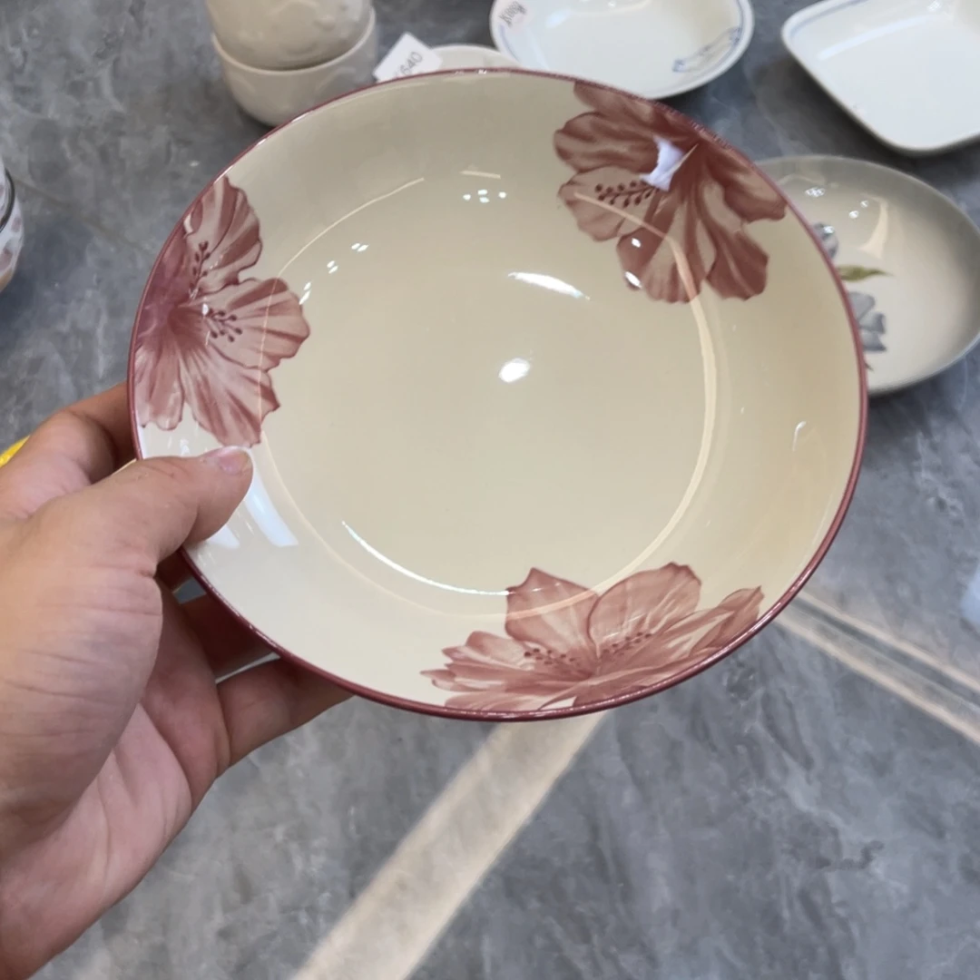 陶瓷微瑕餐具介意勿拍，满18飞！