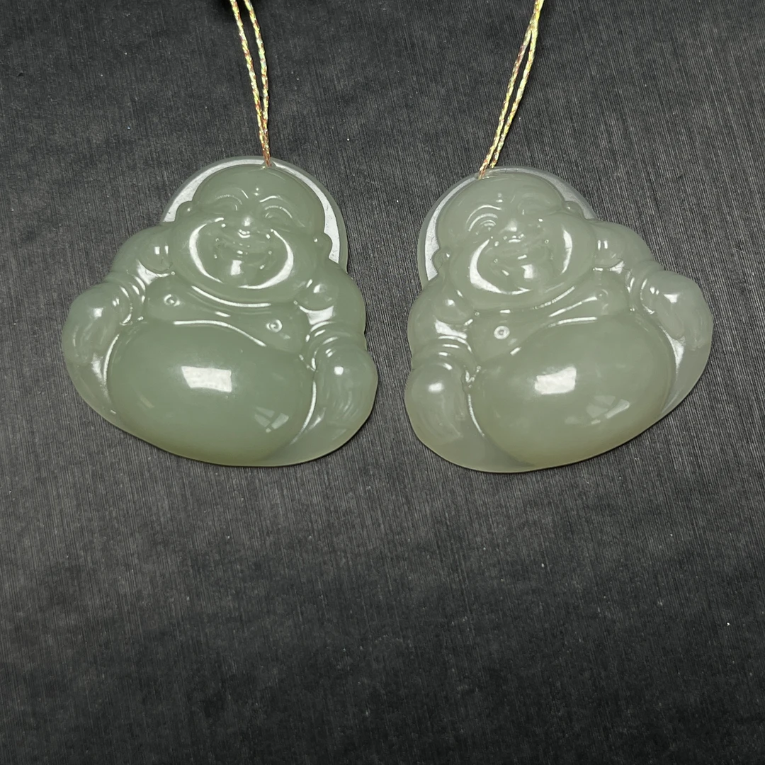 新疆和田玉于田料青白玉佛公24-25mm多样性发其一 女款精美气质